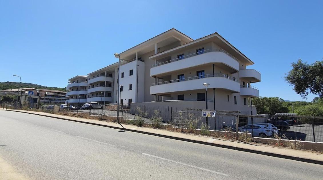 Agosta Porticcio - Plage A 200M - T2 Neuf Entre Mer & Maquis - Barbecue- Res Fiore Di Maghja - Parking - Wifi - 4 Pers Les Hameaux de Porticcio Exterior foto